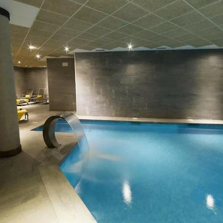 Hotel Isla de La Garena Alcala de Henares Bagian luar foto