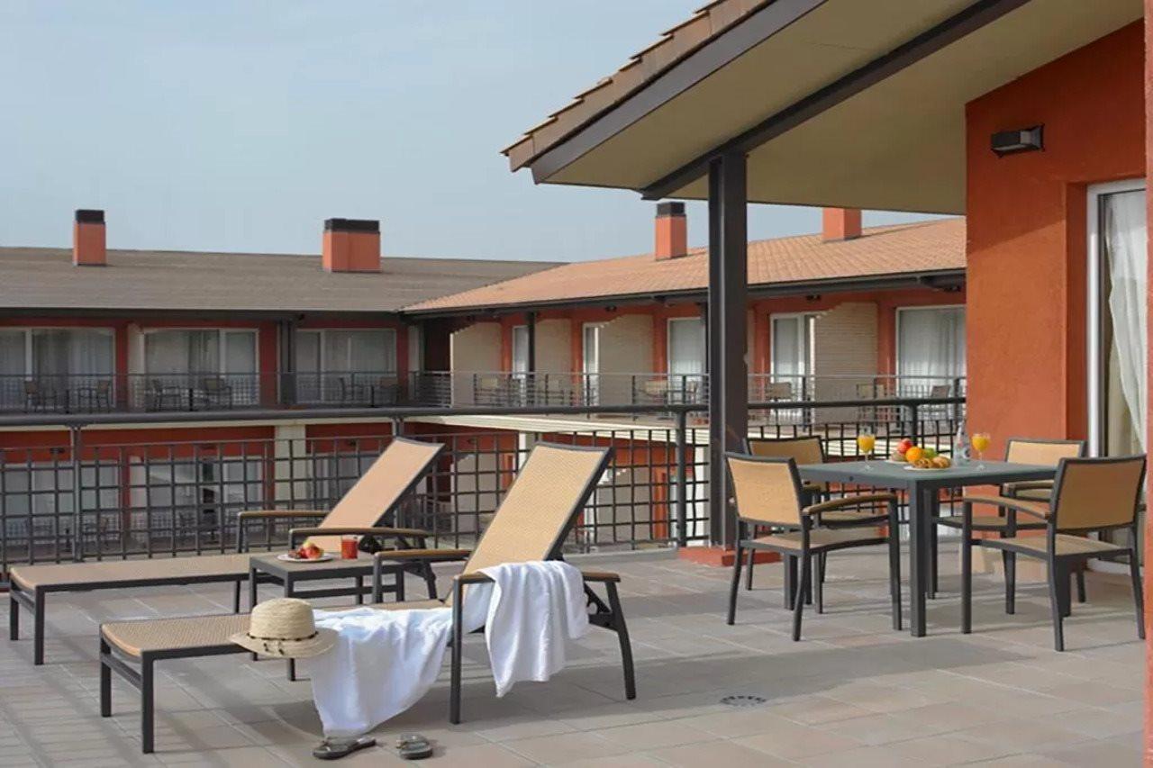 Hotel Isla de La Garena Alcala de Henares Ruang foto