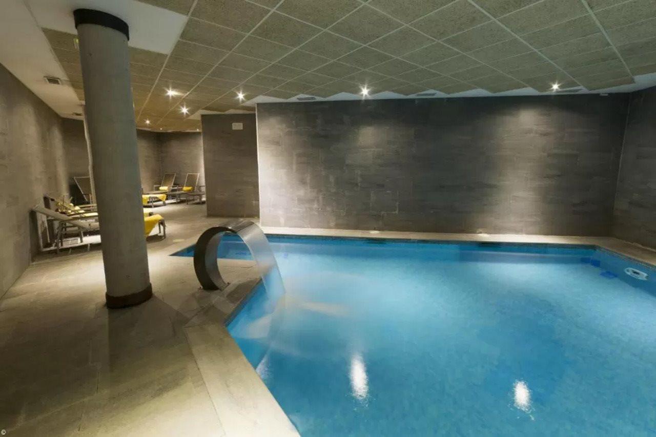 Hotel Isla de La Garena Alcala de Henares Bagian luar foto