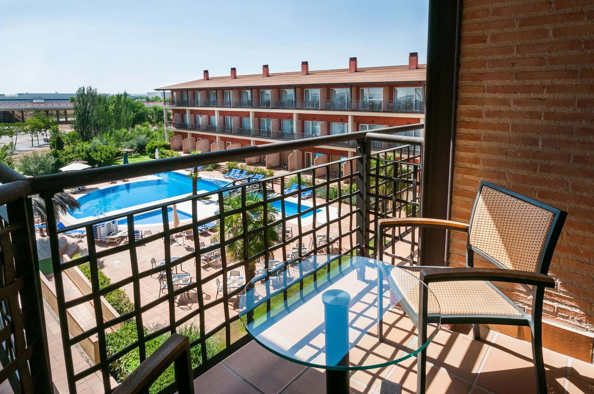 Hotel Isla de La Garena Alcala de Henares Bagian luar foto