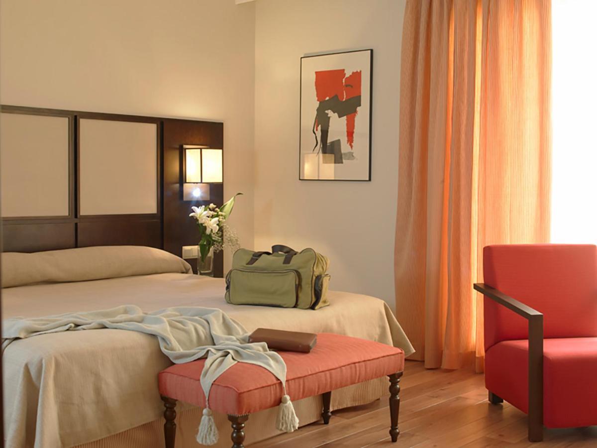 Hotel Isla de La Garena Alcala de Henares Ruang foto