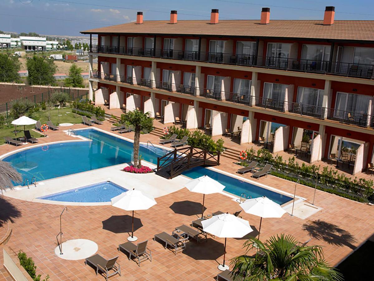 Hotel Isla de La Garena Alcala de Henares Bagian luar foto