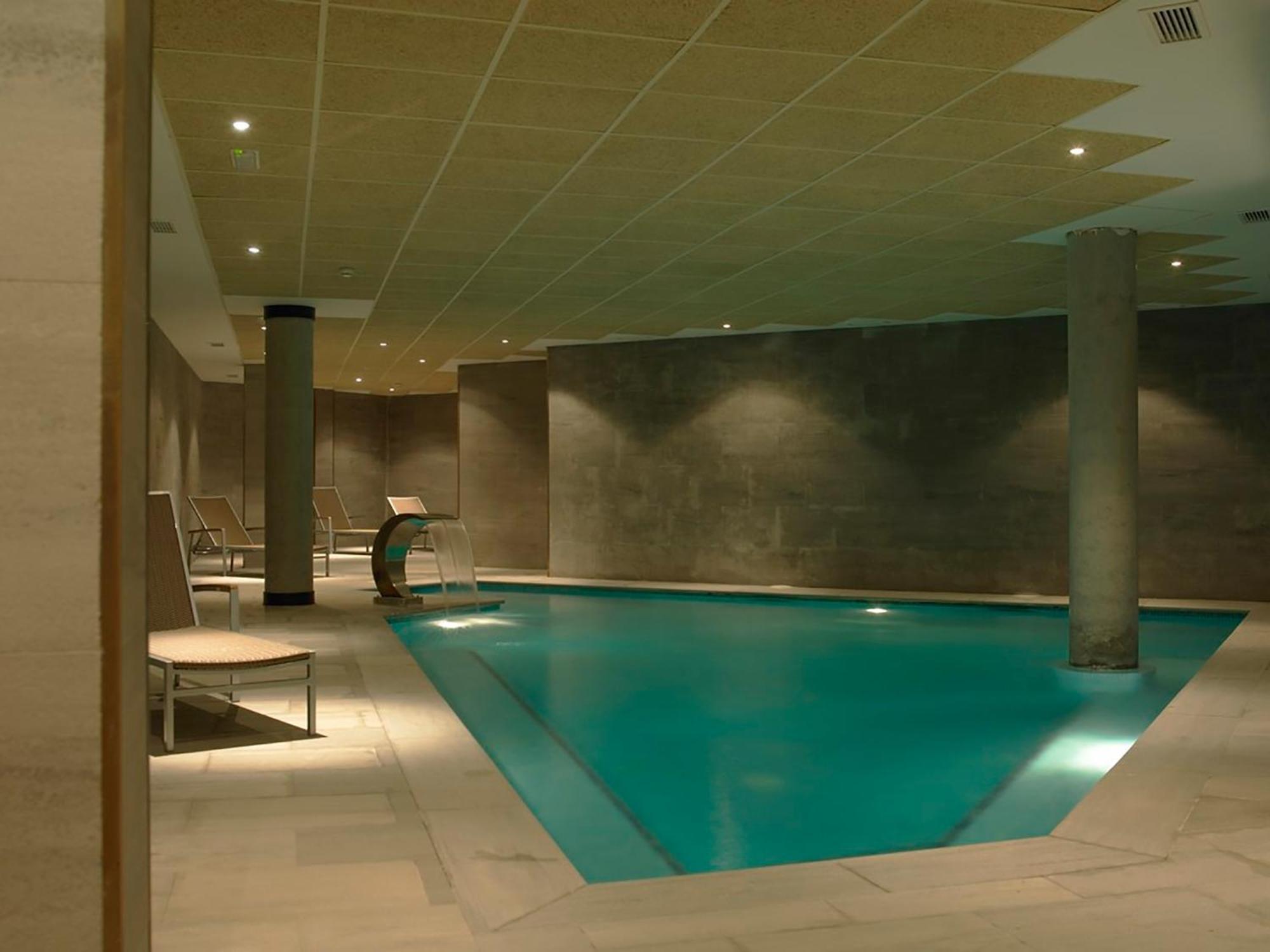 Hotel Isla de La Garena Alcala de Henares Bagian luar foto