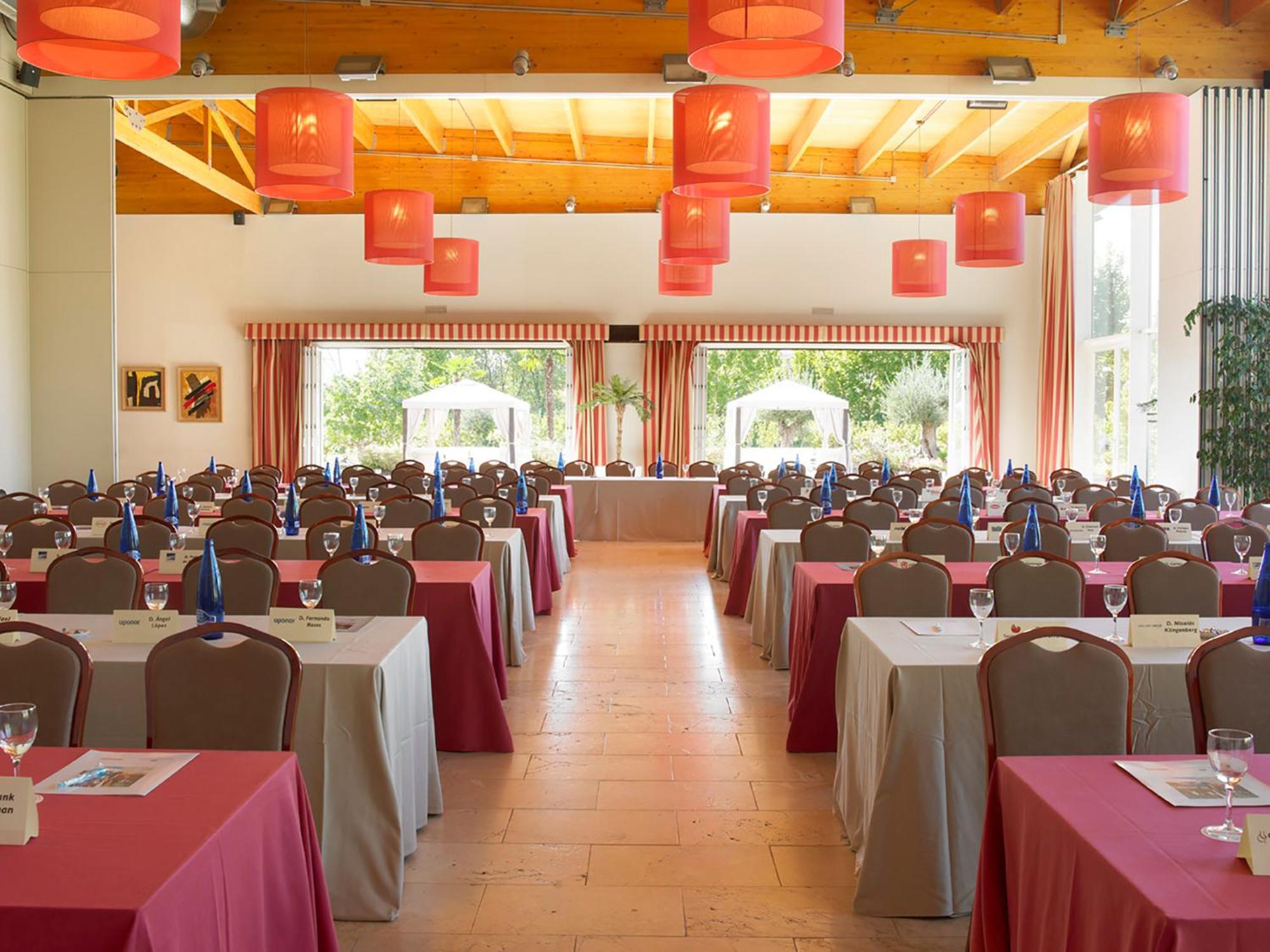 Hotel Isla de La Garena Alcala de Henares Bisnis foto