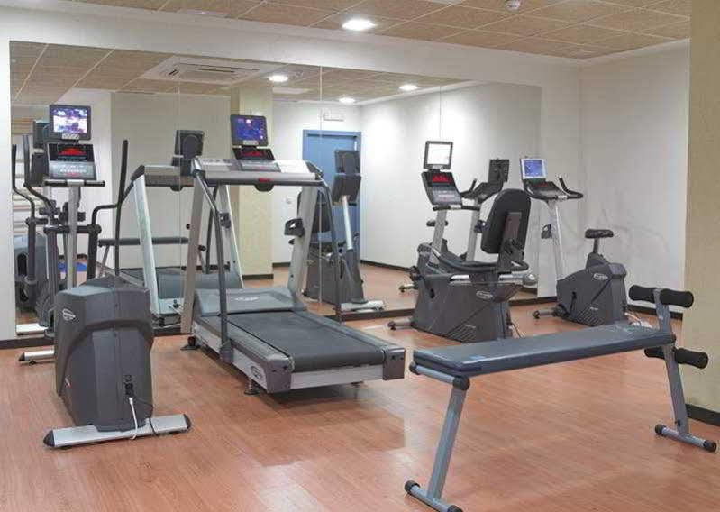 Hotel Isla de La Garena Alcala de Henares Bagian luar foto